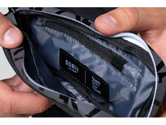 Funda para móvil UNISEX Gobik Essential 2.0 True Black